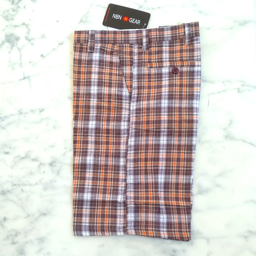 NWT. Men's 100% Cotton Flat Front Multi Color Plaid Shorts.